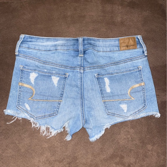 American Eagle distressed shorts - Picture 2 of 4
